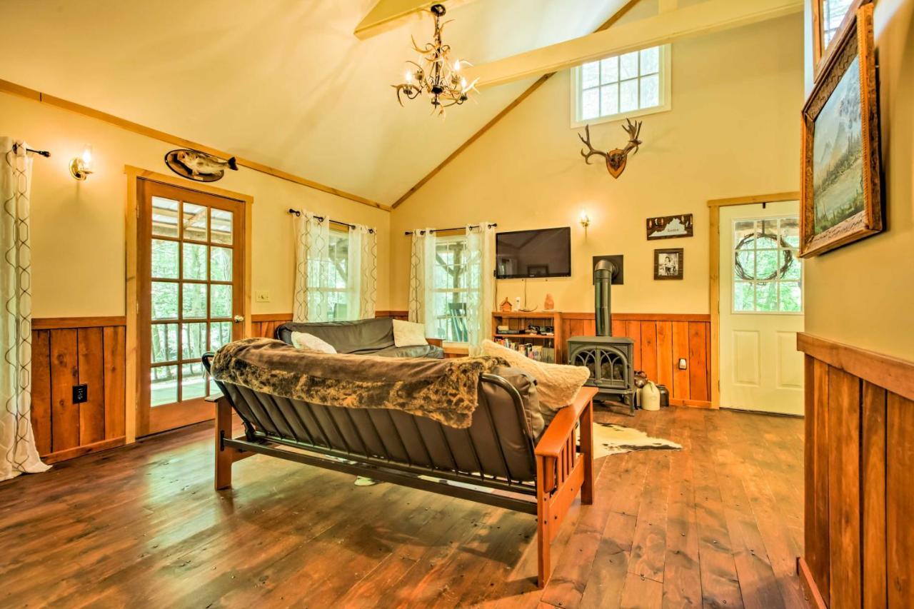 Clearwater Cabin On 10 Acres With Trout Stream! Monterey Εξωτερικό φωτογραφία